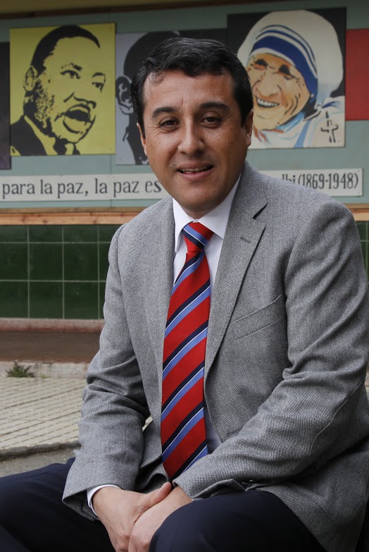 Director Víctor Manuel Reyes